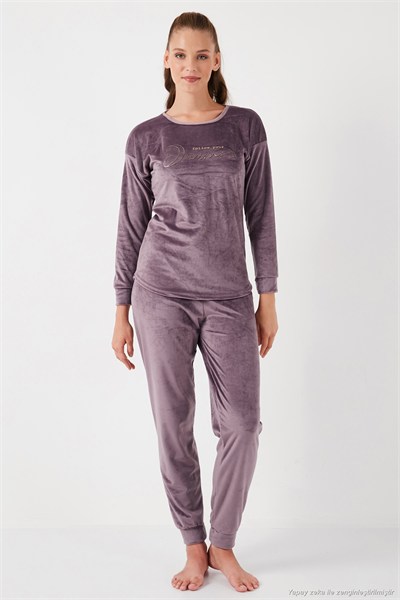 Standart Fit Bisiklet Yaka Yumuşak Kadife Kadın Pijama Takımı 6094202 LİLA