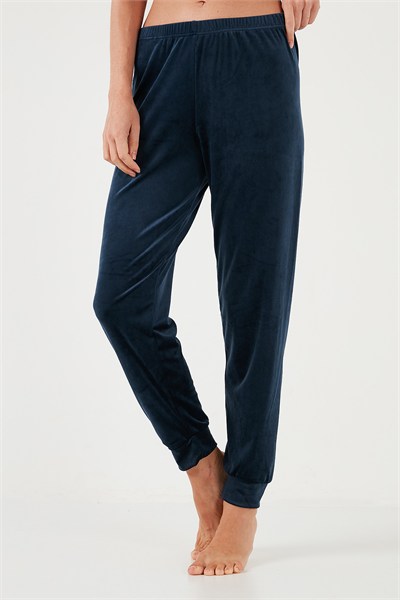 Standart Fit Bisiklet Yaka Yumuşak Kadife Kadın Pijama Takımı 6094201 LACİVERT