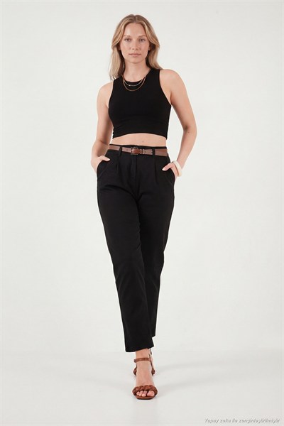 Streç Pamuklu Regular Fit Yüksek Bel Düz Kısa Paça Kemerli Kadın Pantolon 668YP5335 SİYAH