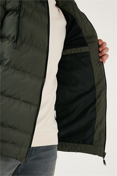 Su İtici Slim Fit Soğuğa ve Rüzgara Dayanıklı Kapüşonlu Şişme Erkek Mont 649005 HAKİ