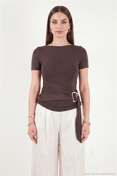 Toka Detaylı Fitted Fit Kayık Yaka Kadın Bluz 5862707 KAHVE