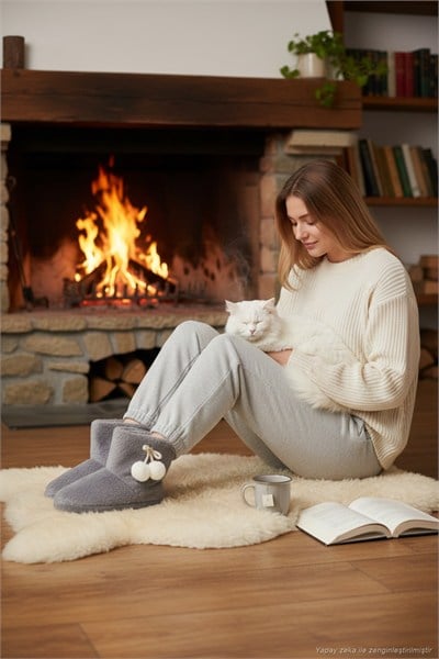 Yumuşak Dokulu Peluş Ponponlu Kadın Panduf 6722003 GRİ
