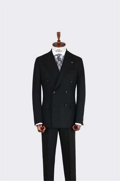 Double-Breasted Suit Black