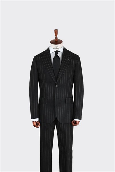 Suit Black