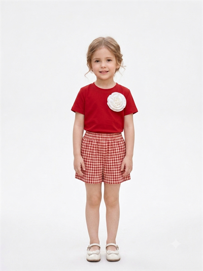 PONKİ KIRMIZI T-SHIRT VE EKOSE ŞORTLU TAKIM