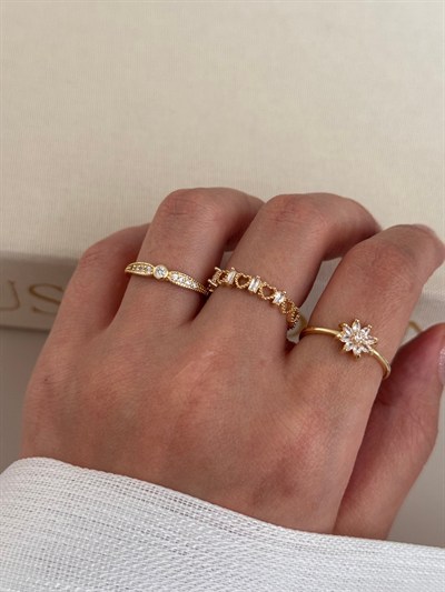 3’lü Ayarlanabilir Gold Taşlı Yüzük Seti – Kalp, Damla ve Çiçek Motifli 3327