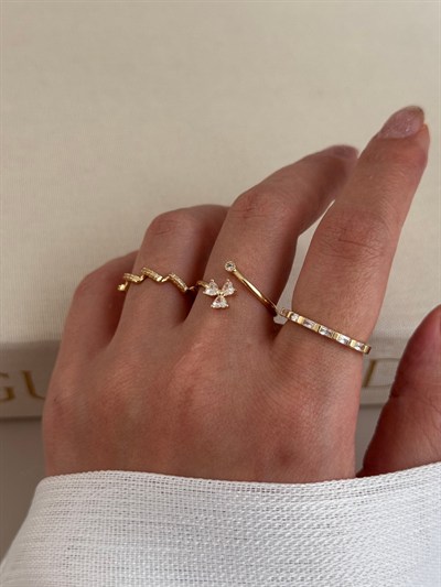 3’lü Ayarlanabilir Gold Yüzük Seti – Fiyonk, Geometrik ve Taşlı Tasarım 3329