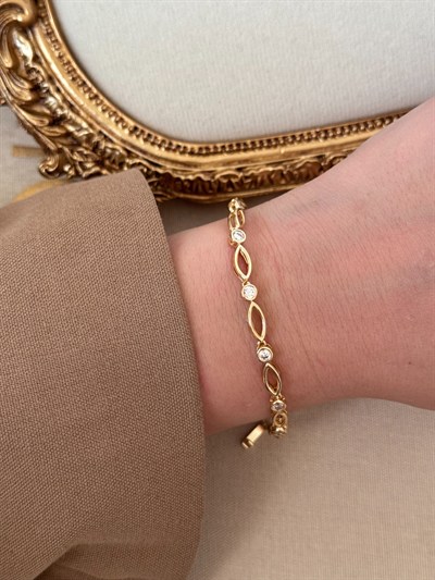 Özel Seri Taş Detaylı Oval Bileklik 4604