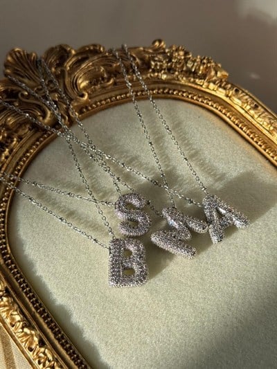 Özel Seri Taşlı Harf Kolye 4648