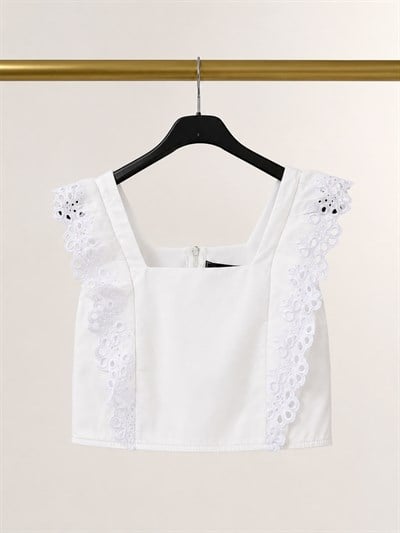 Trendyol Beyaz Fisto Dantel Detaylı Crop Bluz 