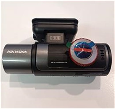 Hikvision AE-DC8332-C900 HD Üç Kameralı 4K Araç İçi Kamera, G-Sensor ve Wi-Fi