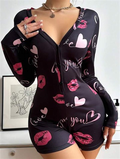 Pamuklu Kırmızı Öpücük ve Kalp Desenli Düğmeli Uzun Kol Tulum Pijama