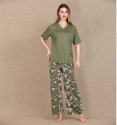 Şık Tasarım Çiçek Desenli Yeşil Kısa Kol Viskon Pijama Takımı