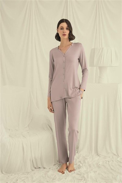 Uzun Kollu Boydan Düğmeli V Yaka Pijama Takımı