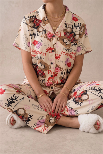 Ekru Ayıcık Desenli Kısa Kollu Gömlek Yaka Milan Kumaş Kadın Pijama Takımı