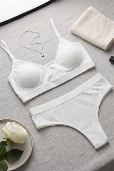 Kadın Ekru Çıkarılabilir Pedli Fitilli Dantelli Bralet Takımı