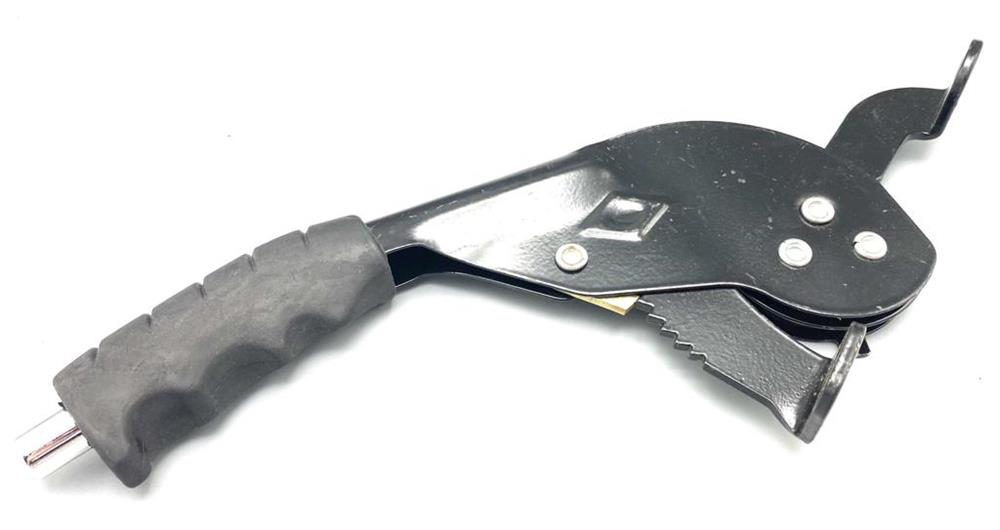 3 TEKERLEKLİ DEMİR KASA EL FREN KOLU