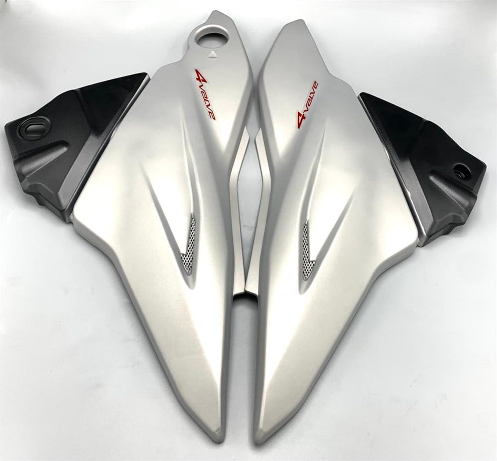 BAJAJ DİSCOVER 125 ST YAN KAPAK