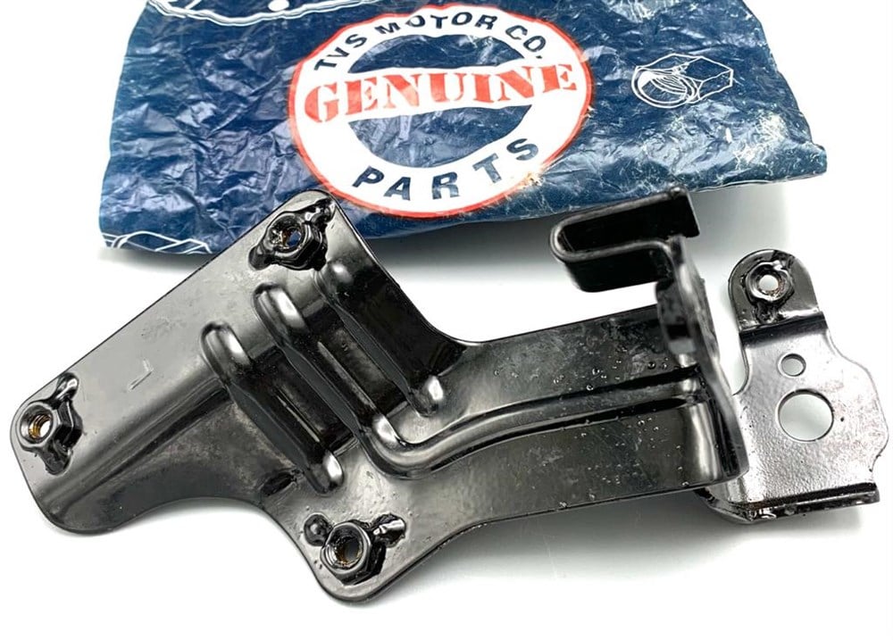 TVS APACHE RTR FAR BAĞLANTI DEMİRİ SOL