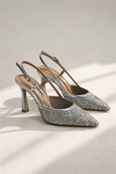 BELLA Kadın Gümüş İşlemeli Tül Detaylı Sivri Burun İnce 10 Cm Slingback Kadın Topuklu Ayakkabı