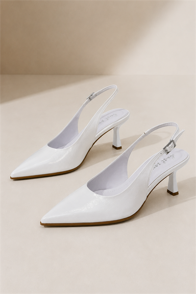 SEELIN Kadın Beyaz Sivri Burun Kırışık Rugan Slingback Tokalı 7 Cm İnce Topuklu Ayakkabı