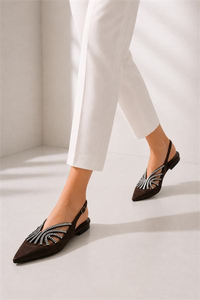 CERSEI Kadın Taş İşlemeli Sivri Burun Slingback Babet Ayakkabı