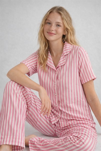 Pamuklu Örme Kumaş Desenli Düğmeli Pijama Takım