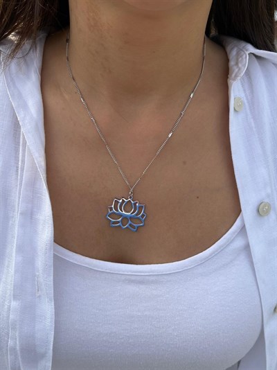 Gümüş Renkli Lotus Uçlu Kolye