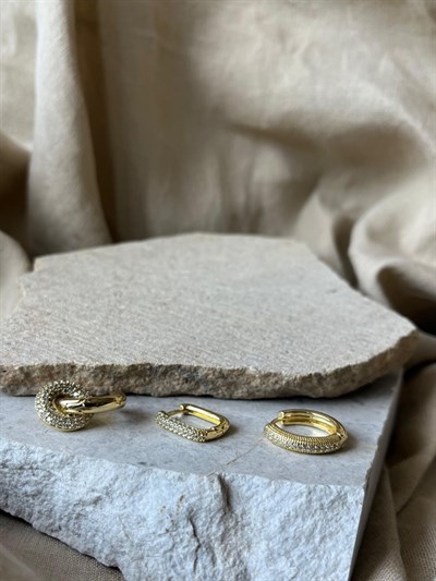 YSX Jewelry Altın Renkli Üçlü Küpe Seti