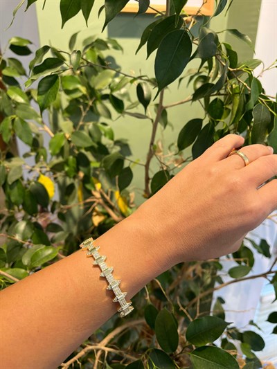 Ysx Jewelry Altın Rengi Taşlı Üçgen Detaylı Kelepçe