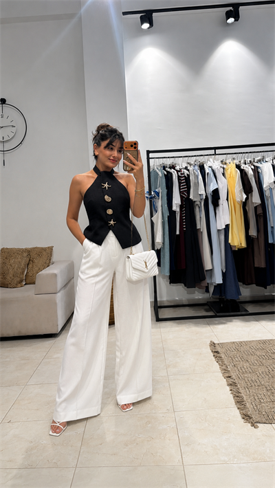 Halter Yaka Aksesuarlı Bluz - Siyah