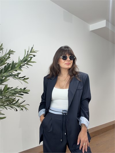 Orijinal Model , Arkası Yırtmaçlı , Lacivert Ceket Takım
