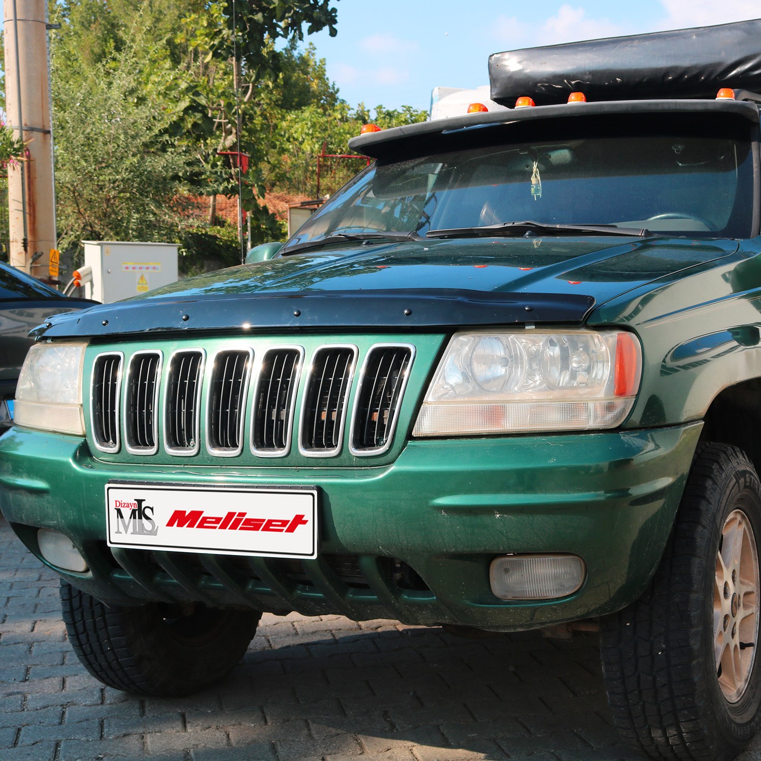 Jeep Grand Cherokee Ön Kaput Rüzgarlığı 1999 Yılı ve Sonrasına Uyumludur