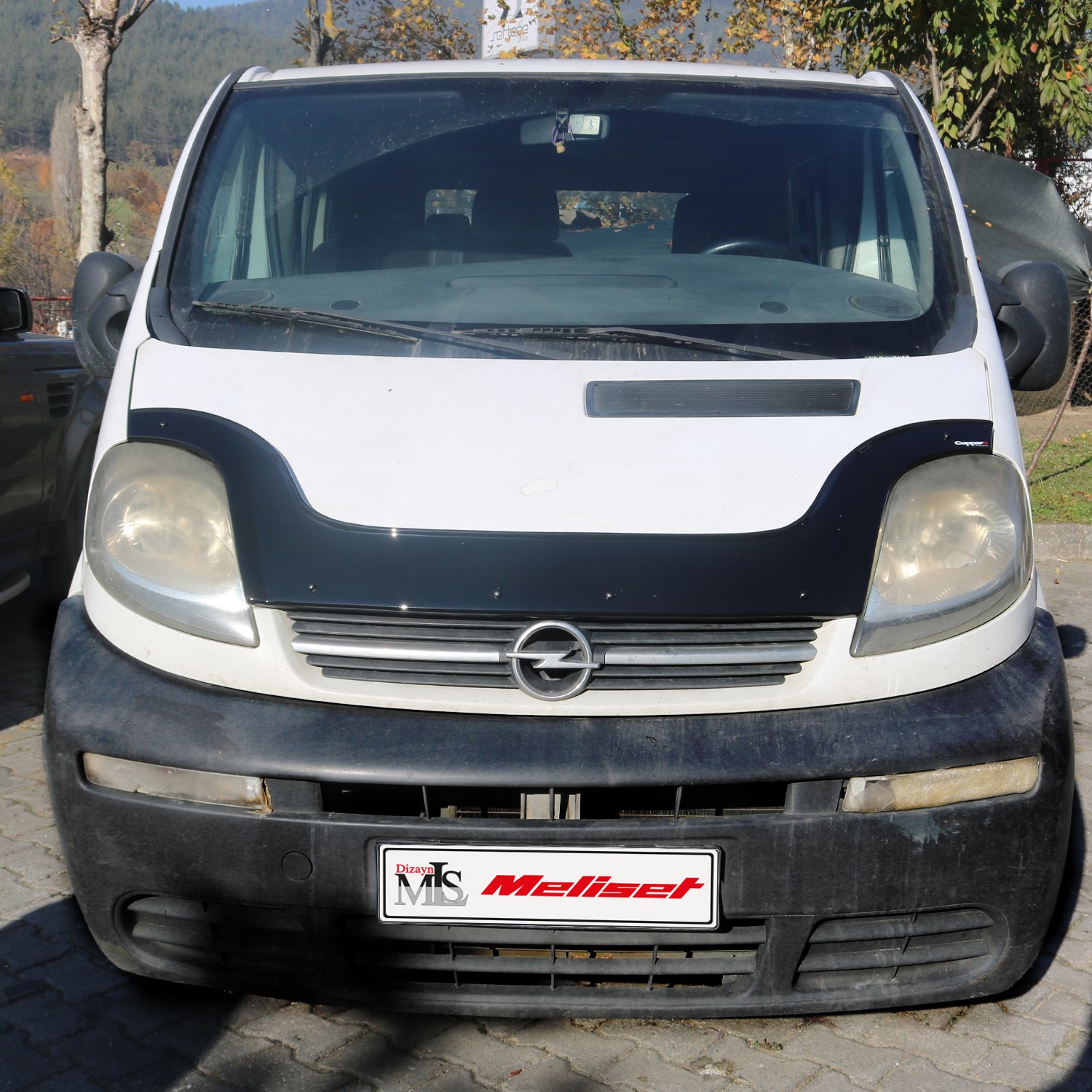 Opel Vivaro A Kulaklı Ön Kaput Rüzgarlığı 2001-2013 Yılı ve Arasına Uyumludur