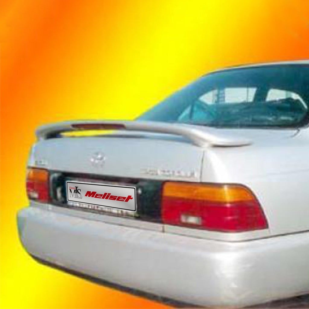 Toyota Corolla Işıklı Spoiler 1993-1998 Yılı ve Arasına Uyumludur