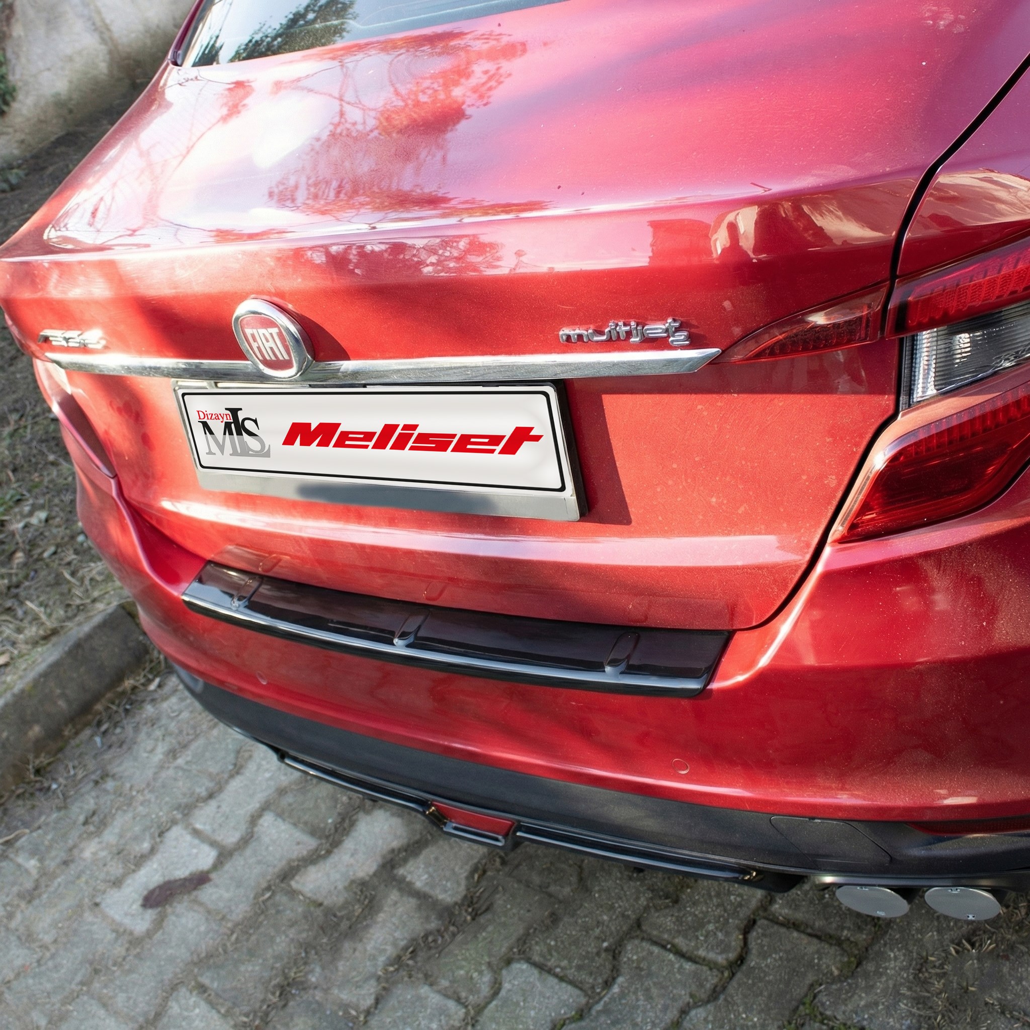 Fiat Egea Parlak Siyah Arka Tampon Eşiği Koruma 2016 Yılı ve Sonrasına Uyumludur