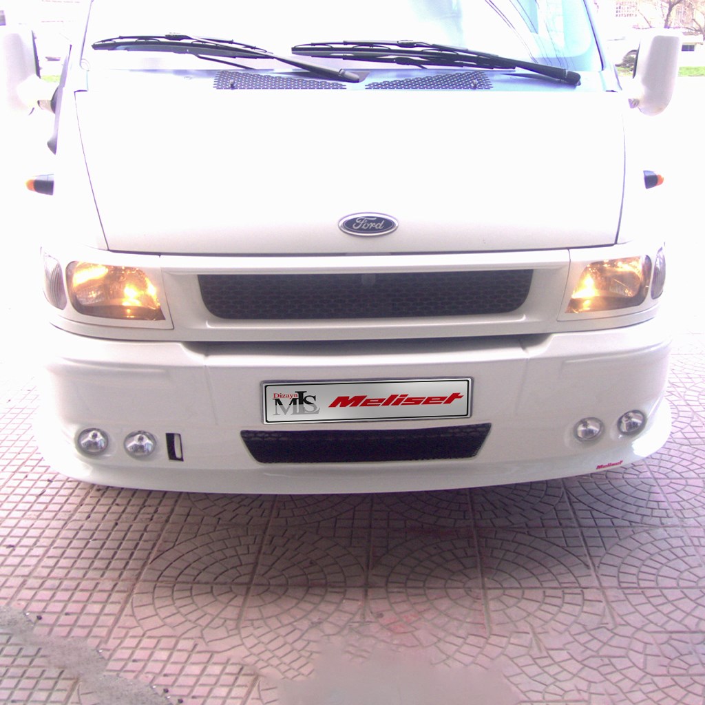 Ford Minibüs Transit 4 Sisli Ön Tampon Geçme 2004-2007 Yılı ve Arasına Uyumludur