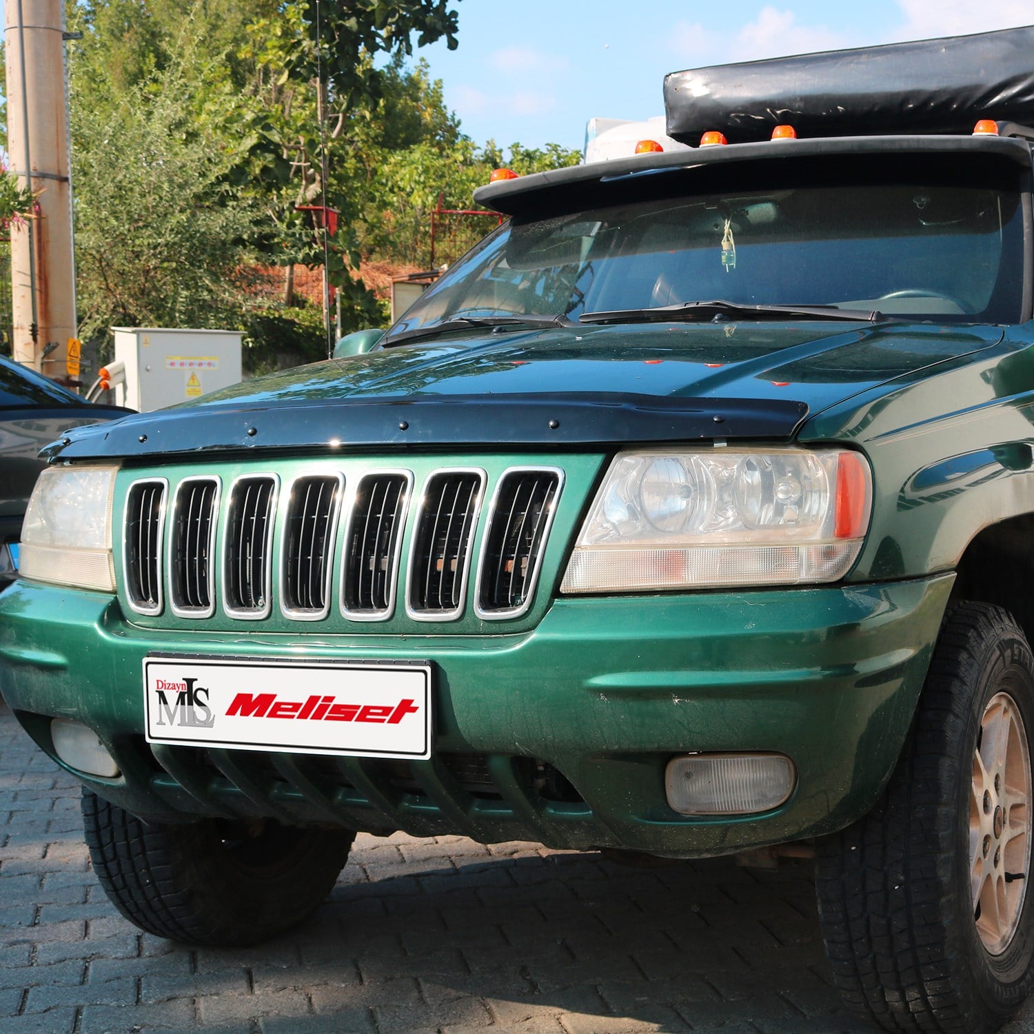 Jeep Grand Cherokee Ön Kaput Rüzgarlığı 1999 Yılı ve Sonrasına Uyumludur