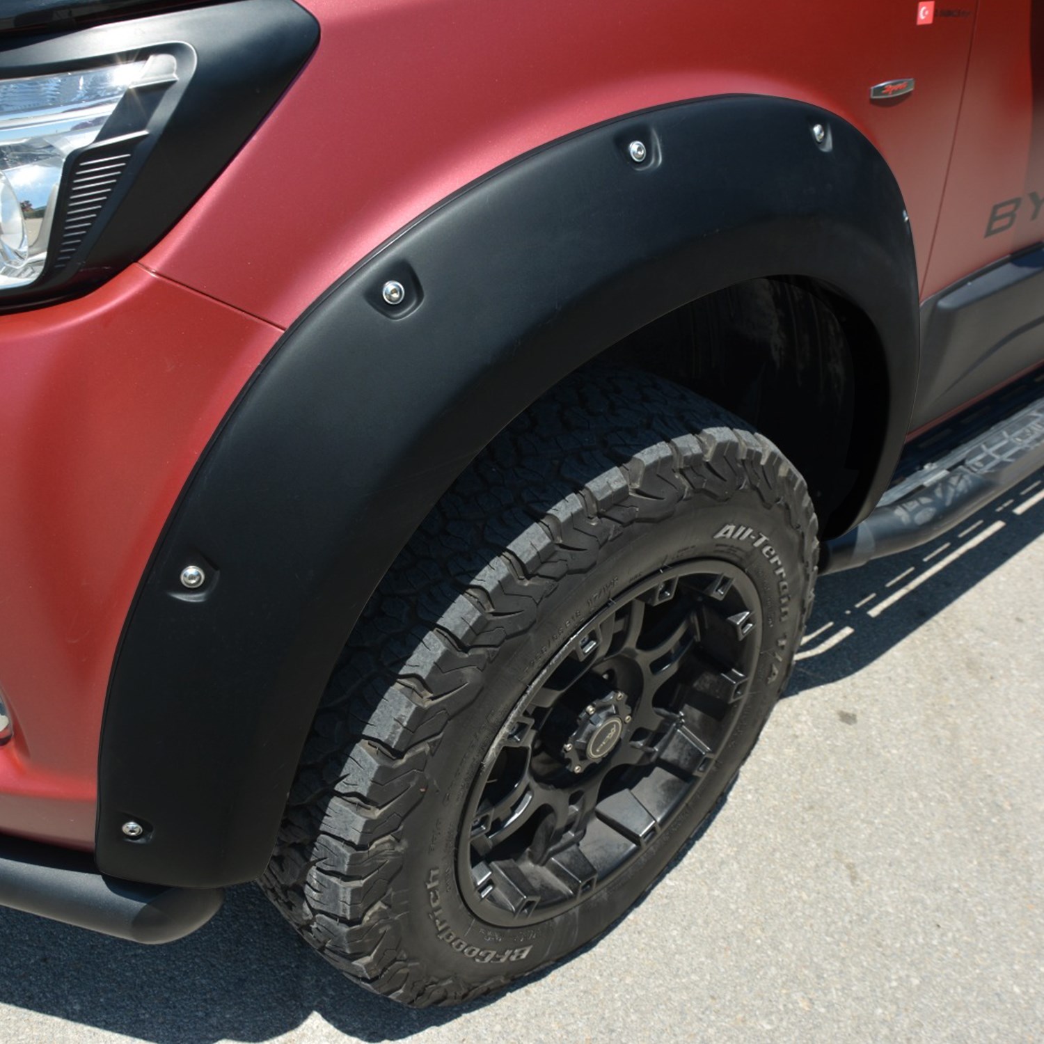 Nissan Navara Tek Depolu Vidalı Çamurluk Dodik 2016 Yılı ve Sonrasına Uyumludur