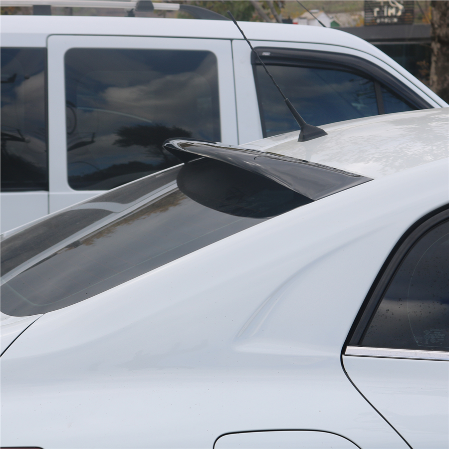 Renault Megane 4 Arka Cam Üstü Spoiler 2016 Yılı ve Sonrasına Uyumludur