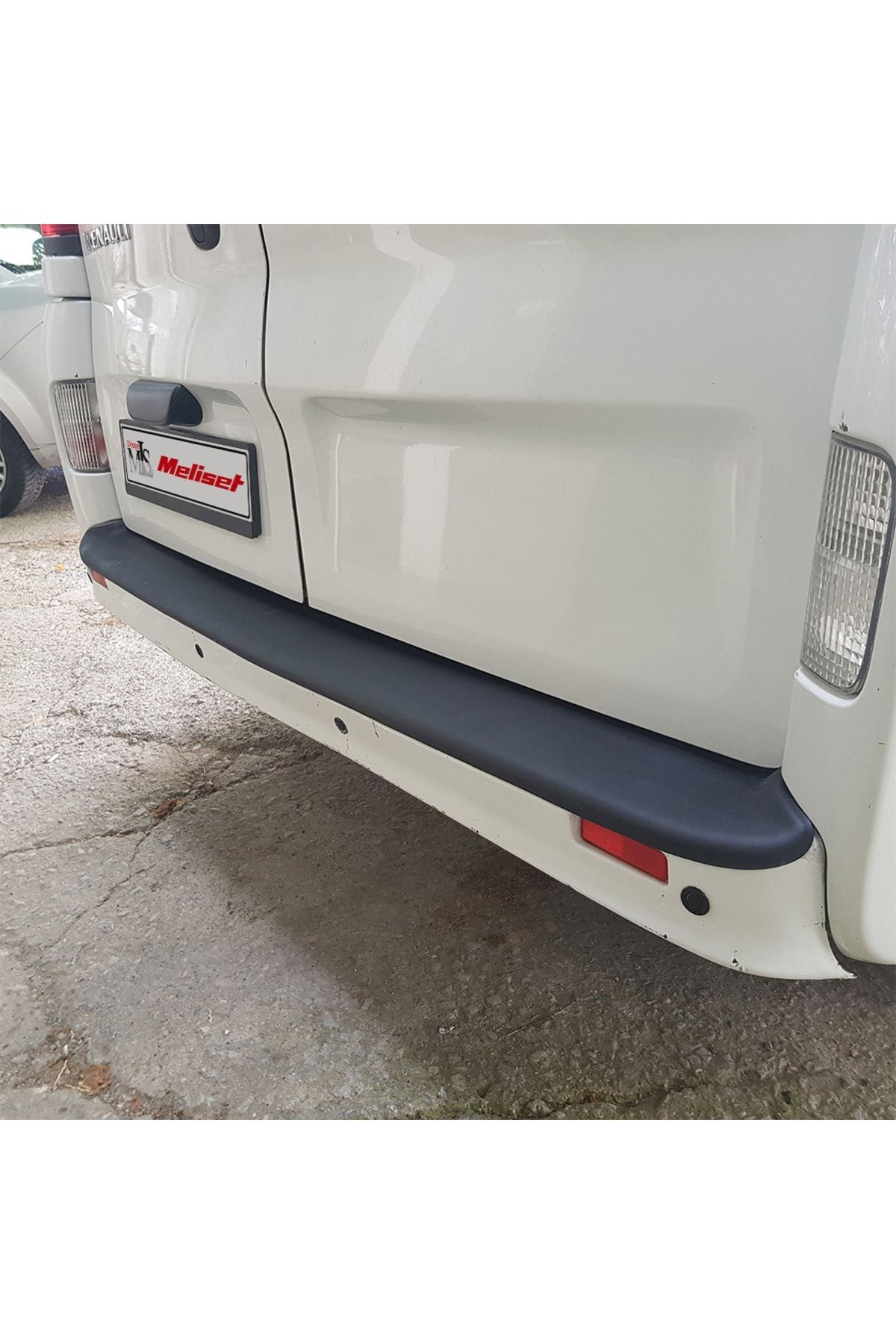 Renault Trafic Arka Tampon Eşiği Mat Siyah 2001-2014 Arası Uyumlu