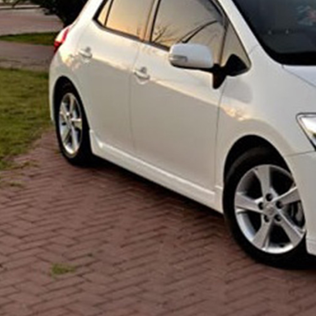 Toyota Auris Yan Marşpiel 2009-2011 Yılı ve Arasına Uyumludur