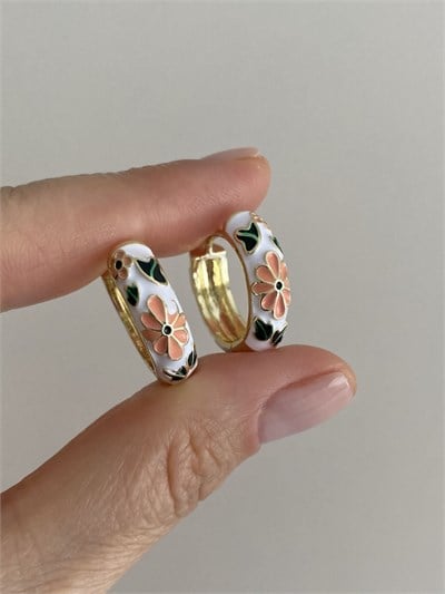 Altın Kaplama Mineli Çiçek Motifli Halka Küpe Beyaz (İç çapı:1,5 cm)