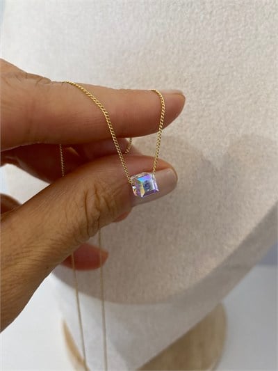 Özel Seri Minimal Swarovski Taş Küp Kolye