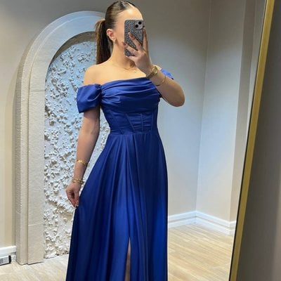 Velour Model Saks Mavisi