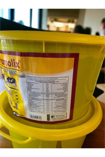 VİTAMOLİX YALAMA KUTUSU 3 KG