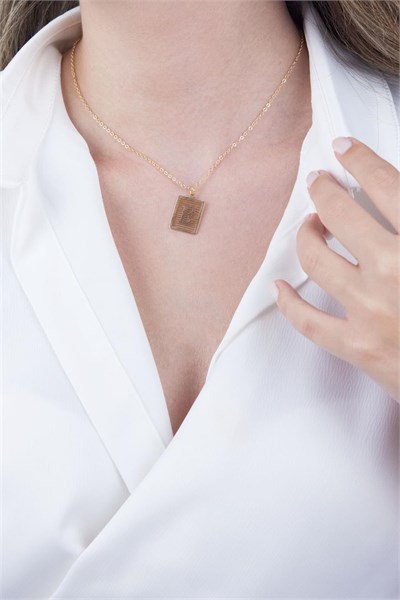Gold-Plated E Letter Necklace