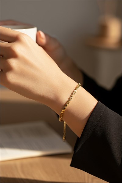 Barley Chain Model Xuping Non-Tarnish Bracelet – Gold | Elegant and Sparkling Design
