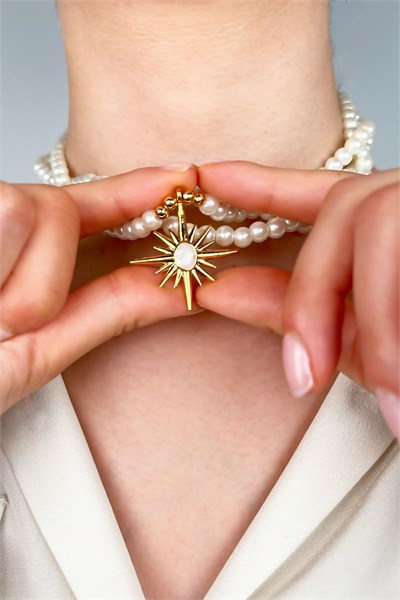 White Enamel North Star Ended Spiral Pearl Necklace - White