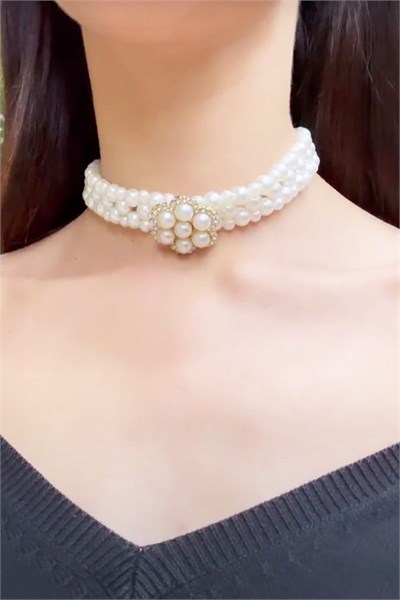 Flower Detailed White Choker Pearl Necklace